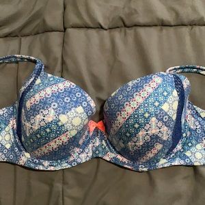 Victoria’s Secret body by Victoria lined demi 38D